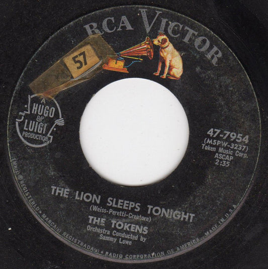 The Tokens - The Lion Sleeps Tonight - 7" Single | Vinyl